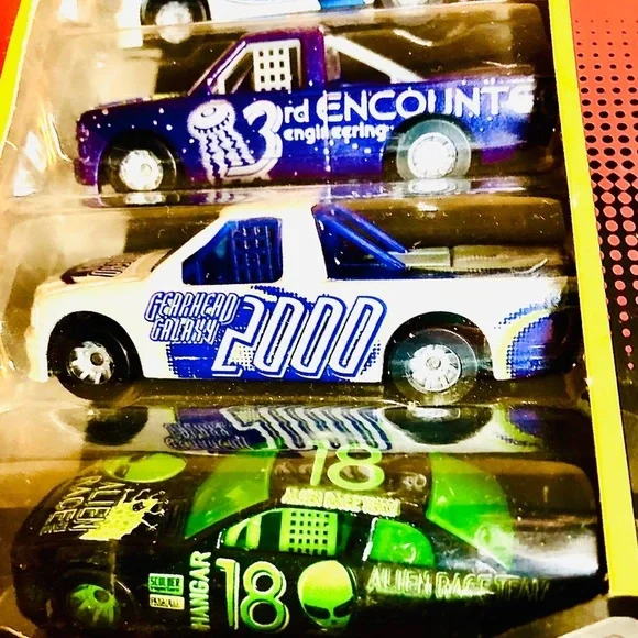 DONATED  Hot Wheels NEW Die cast Vintage Fire Fighter & Racing Street Wheels - Picture 9 of 14